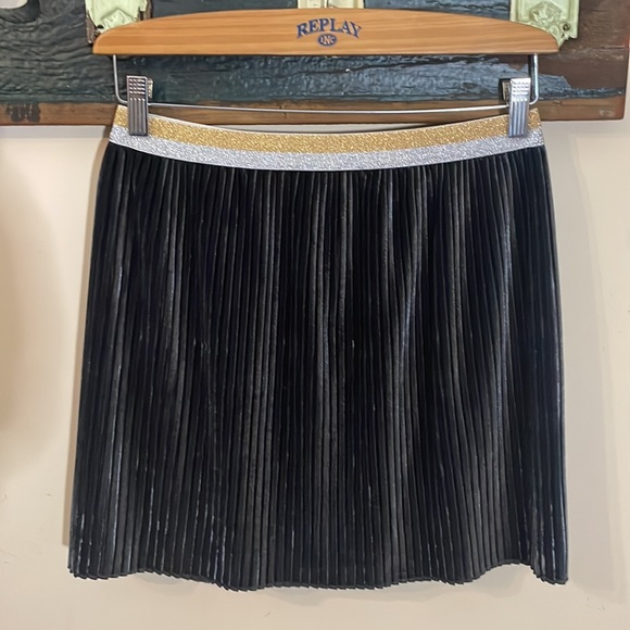 United Colors of Benetton Grey Velvet Pleated Skirt - Picture 3 of 12